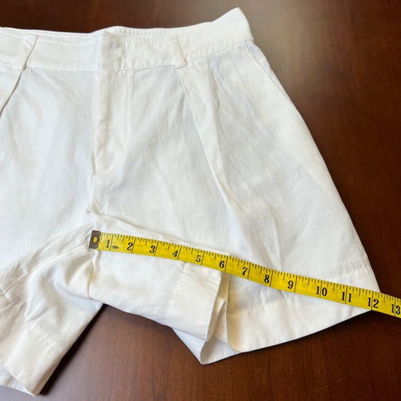 Vince Twill Cotton Linen Blend Shorts in Optic White - Picture 6 of 11
